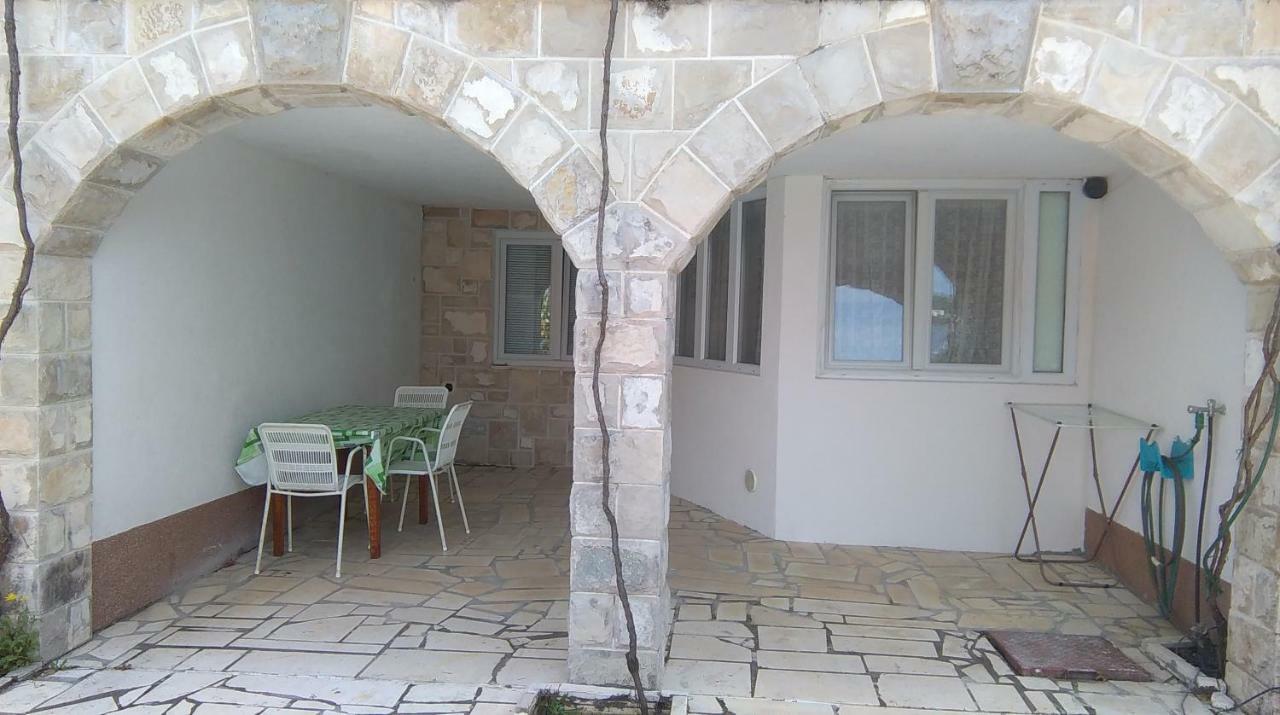 Apartments Loncarevic Слано Экстерьер фото